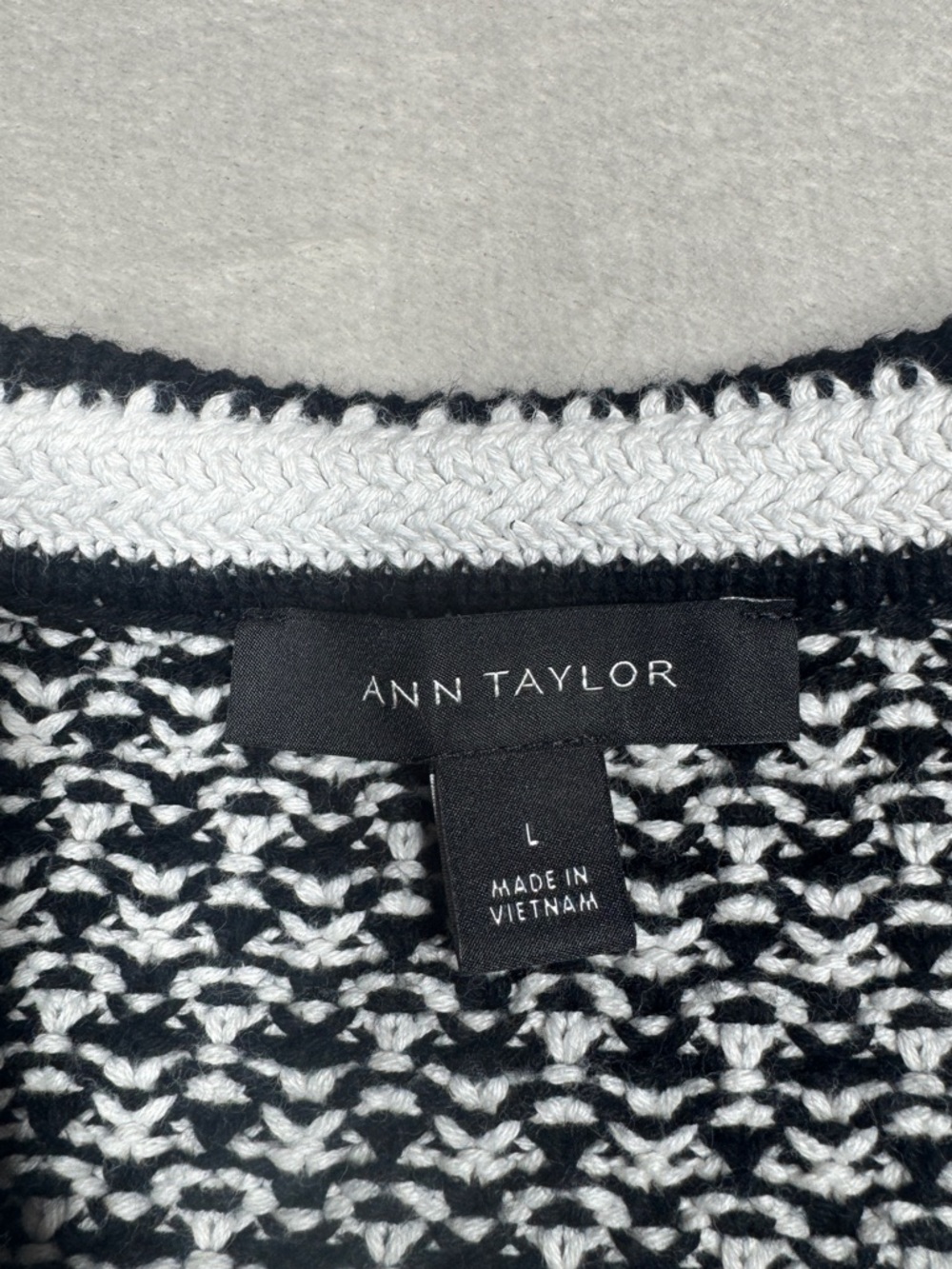 Ann Taylor Black and White Textured Knit Cardigan - Picture 12 of 13